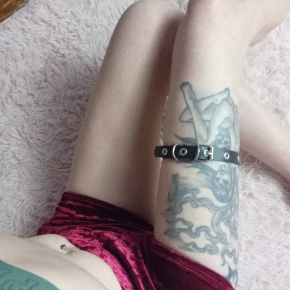 LAST 1! Gothic thigh garter! Full Eyelets,Black buckle vegan leather sexy adjust - Picture 10 of 10